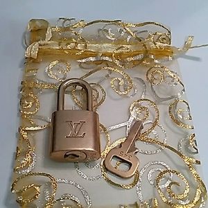 🔐Authentic Louis Vuitton Brass Lock and key